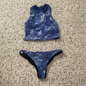 Lululemon Sunshine Ahead Bikini Blue Tie Dye sz 6 Tank Top and cheeky Bottom